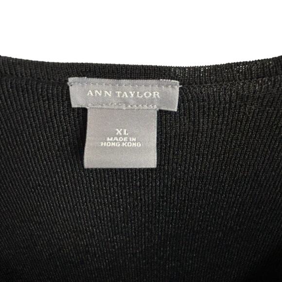 Ann Taylor Sweater Women's SZ XL Black V Neck Silky Viscose Blend Minimalist - Picture 3 of 6